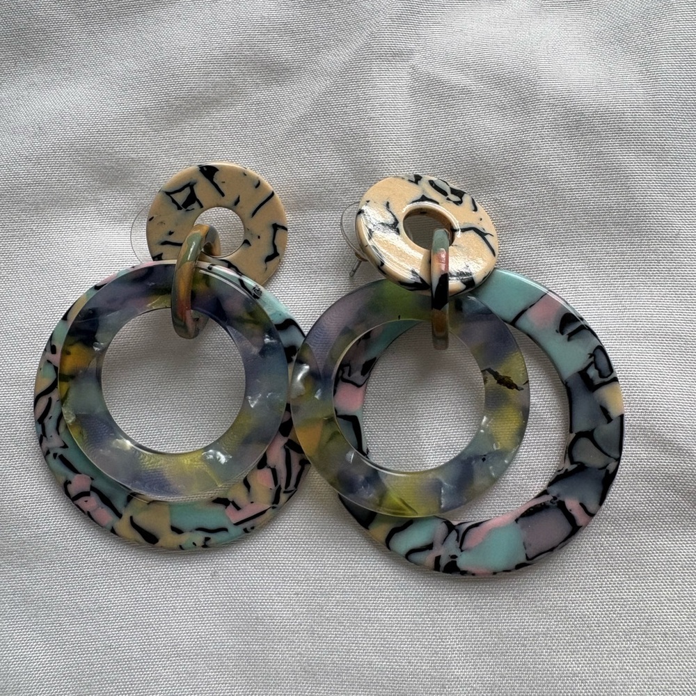 Retro Acrylic Loop Statement Earrings